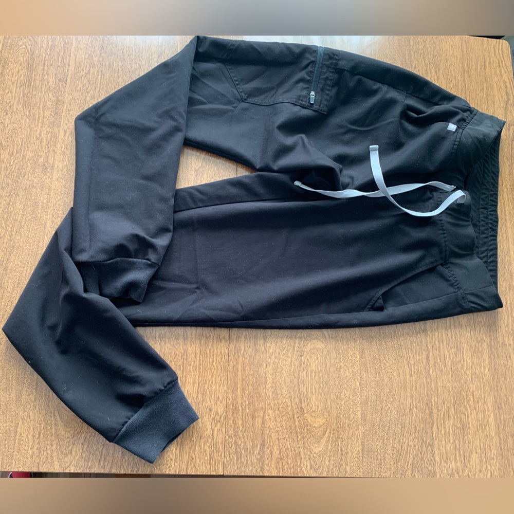 Women’s Figs Joggers size S Tall